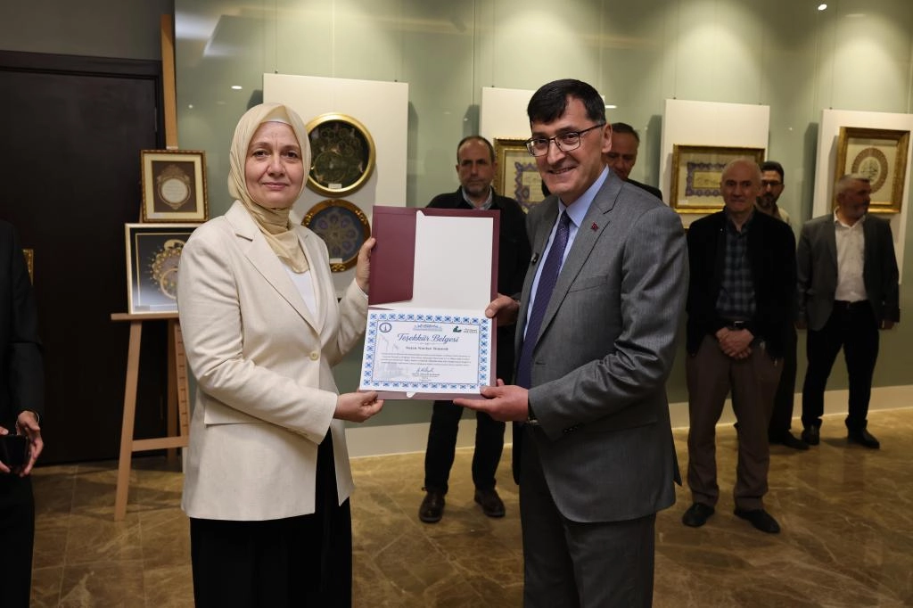 Kütahya’da tezhip sanatı sergisi sanatseverlerle buluştu