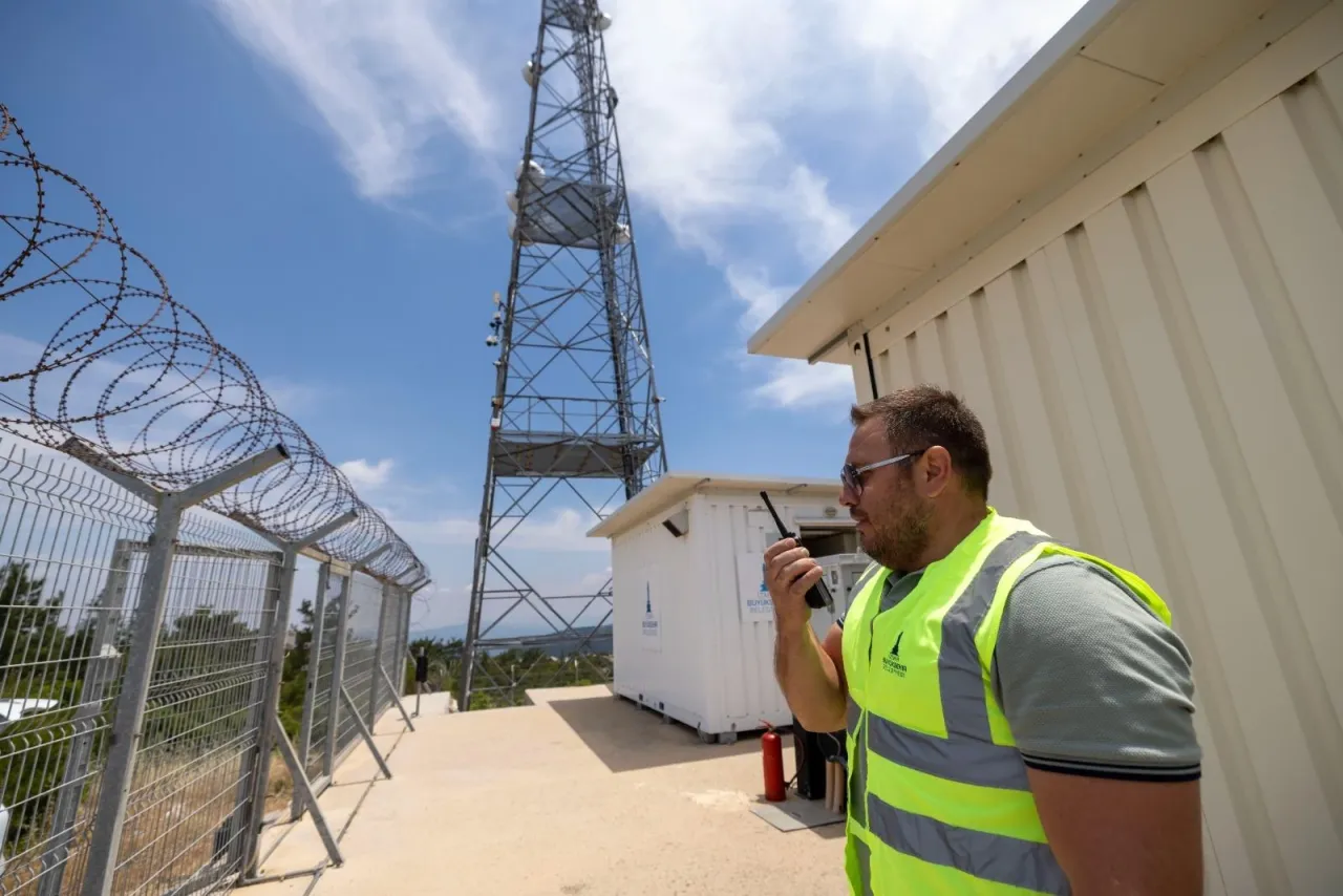 İzmir’in kritik haberleşme altyapısına güneş enerjili güvence