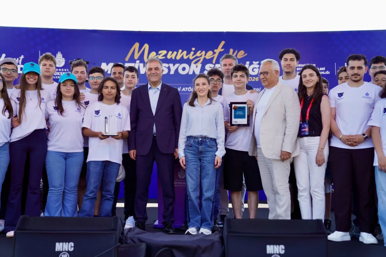 İstanbul Büyükşehir'in Ders Atölyeleri'nde mezuniyet heyecanı