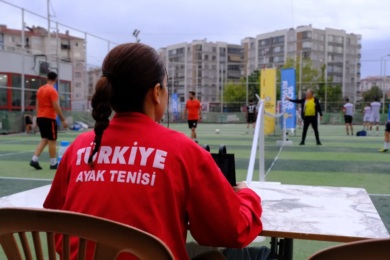 Konya'da ayak tenisi hazırlığı