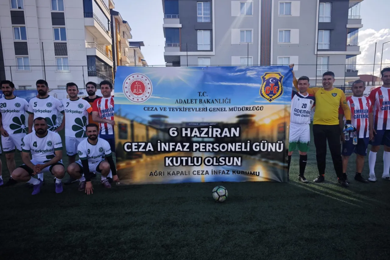Ağrı'da kurumlararası turnuvada Cezaevi'nden anlamlı pankart