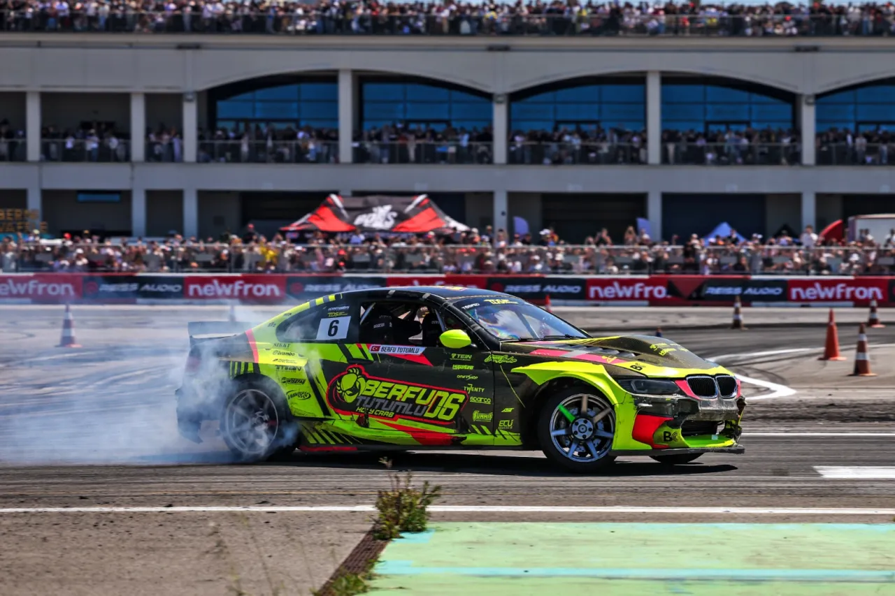 Drift heyecanı TOSFED İstanbul Park'ta sürüyor