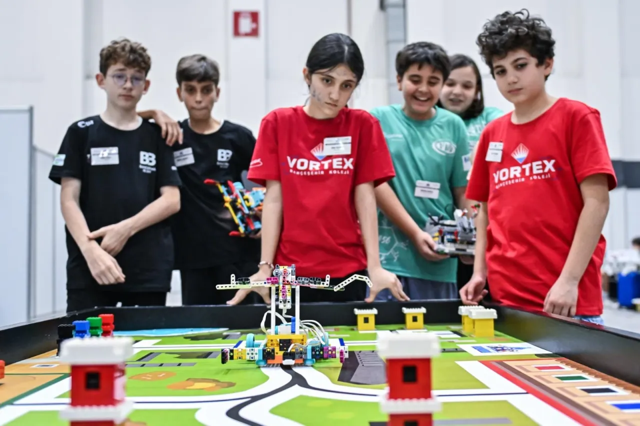 Dünya Robot Olimpiyatı Türkiye Finali’nde teknoloji ve yaratıcılık ortaya çıktı