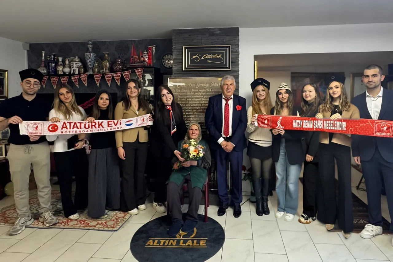 Hayırsever iş insanı Yılmaz Ünlü’den Zehra anneye anlamlı ziyaret