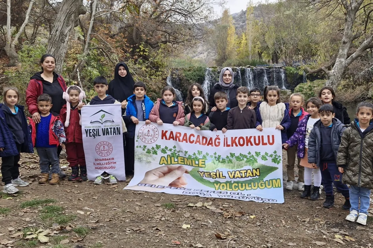 Minik yüreklerden Yeşil Vatana büyük katkı