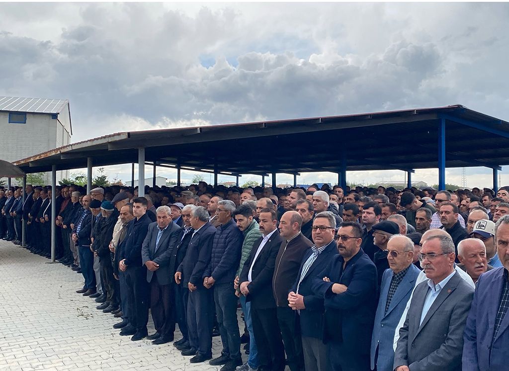 Konuk Ailesinden Vefat ve Teşekkür