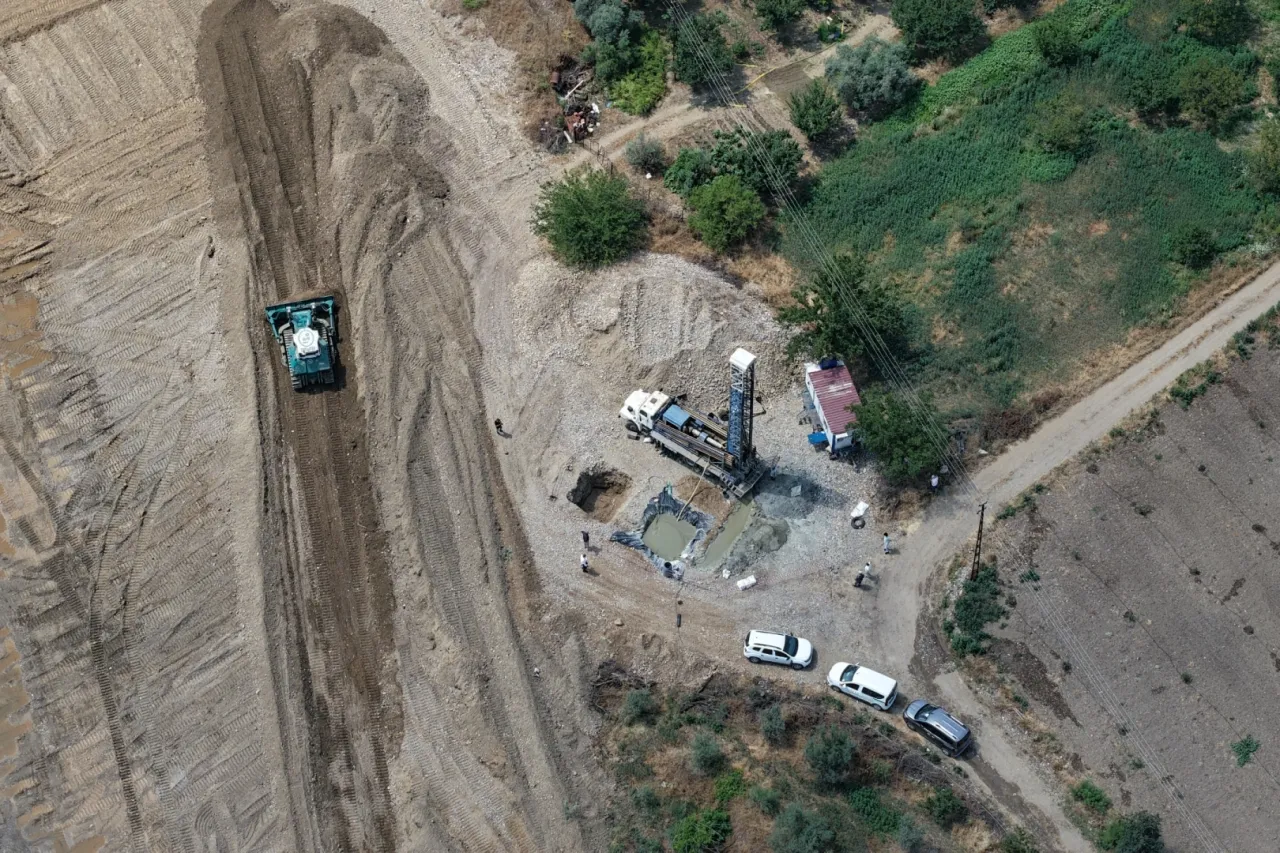Manisa'da kesintisiz ve sağlıklı su için çalışmalar sürüyor