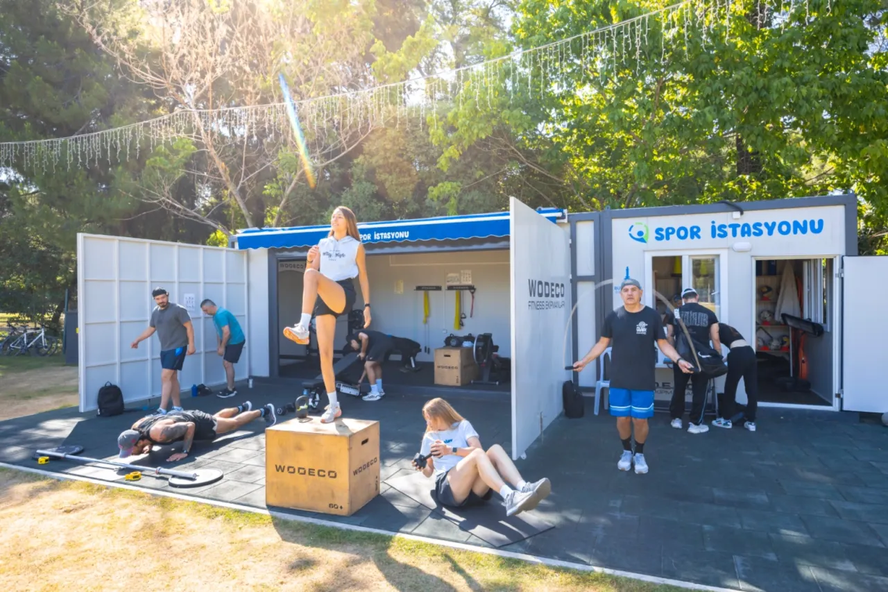 İzmirlilerin yeni adresi spor istasyonları oldu