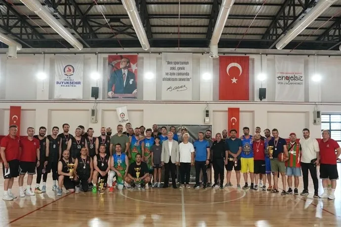 Denizli Büyükşehir Master Cup +35’te kupalar sahiplerini buldu