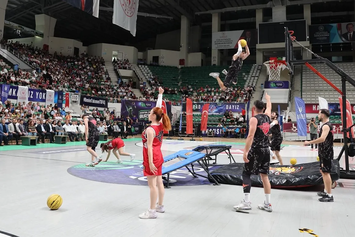 Bursa’da Yaz Spor Okulları coşkuyla başladı
