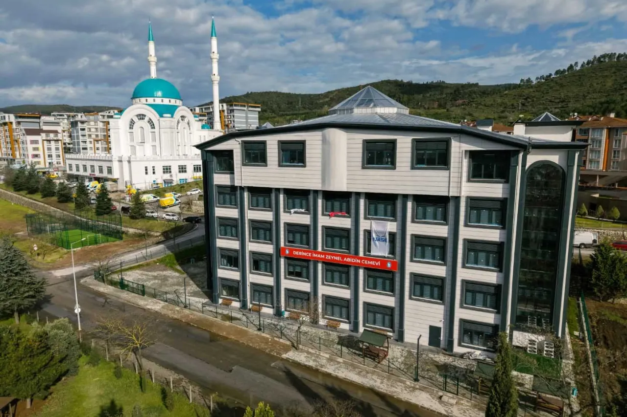 Kocaeli'de camiden cemevine 32 milyon TL'lik destek