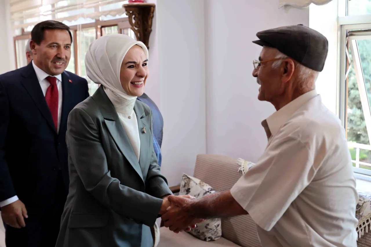 Bakan Göktaş Konya Karatay’da büyüklerle buluştu