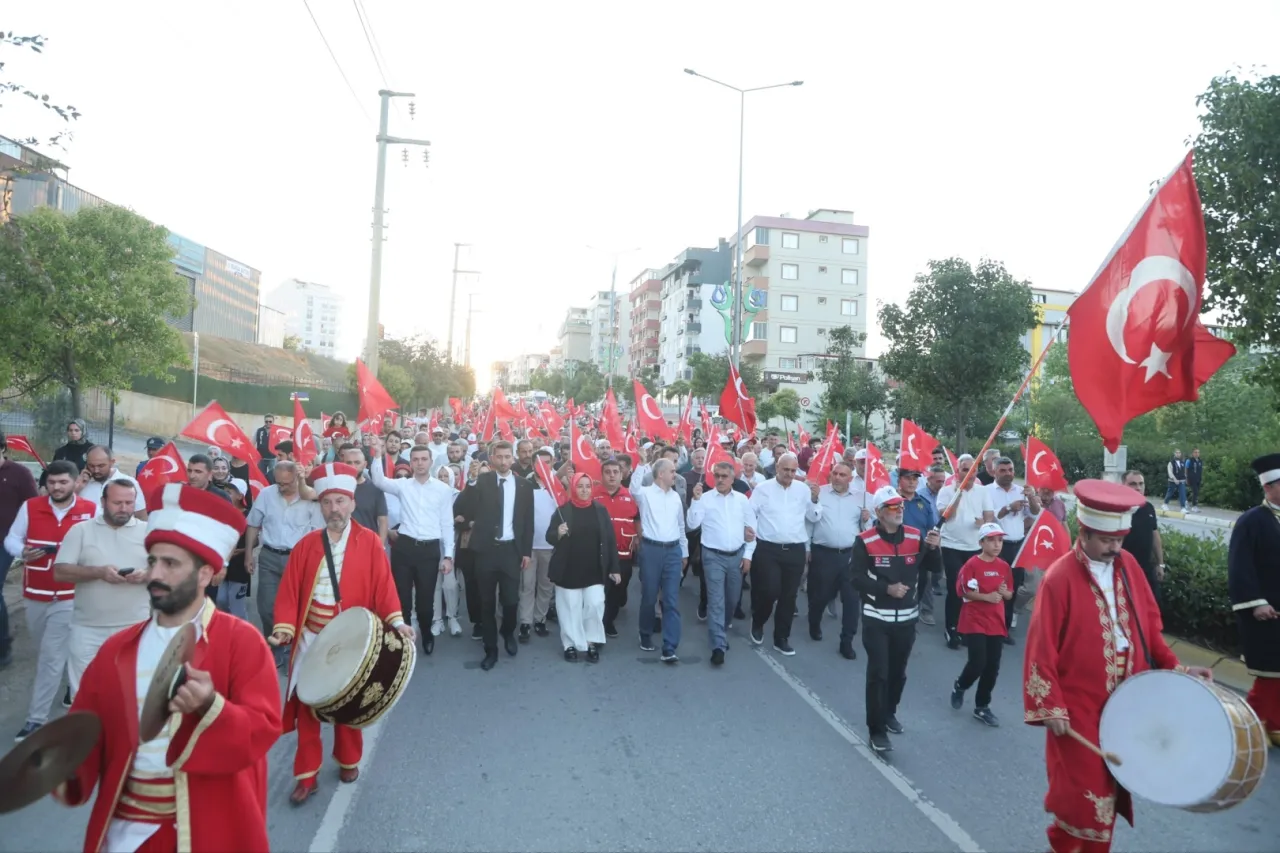 Kocaeli Çayırova 15 Temmuz’da tek yürek oldu