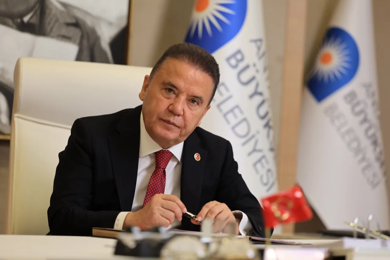 Tutukluluğunun 1. yılında Muhittin Böcek'ten dikkat çeken mesaj... "Vefasız menfaatçileri unutmayacağız"