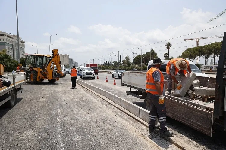 Antalya Büyükşehir’den trafiği rahatlatacak dokunuş