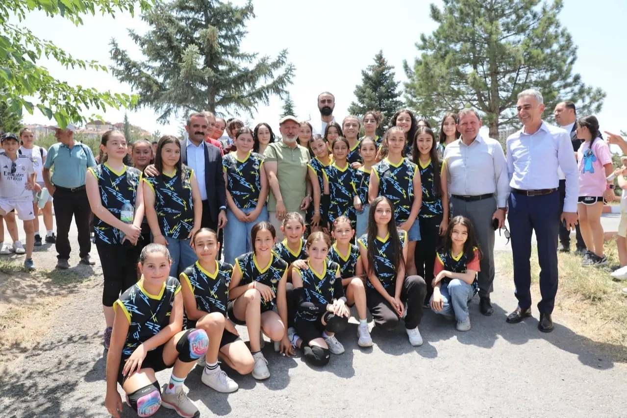 Kayseri Kocasinan'da Kocaburger'e büyük ilgi