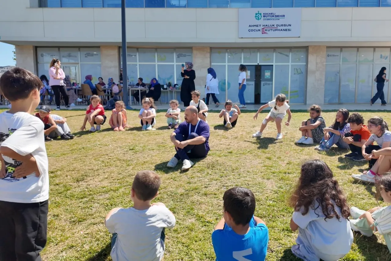 Kocaeli'de “Sayfalardan Sofraya” ile 250 öğrenci aynı masada