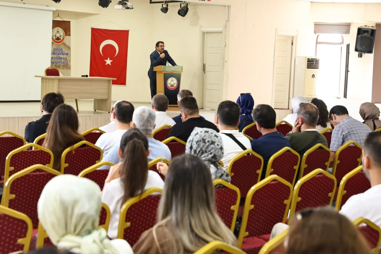 Sakarya’da Eğitim Kurumları Yönetici Yetiştirme Programı başladı