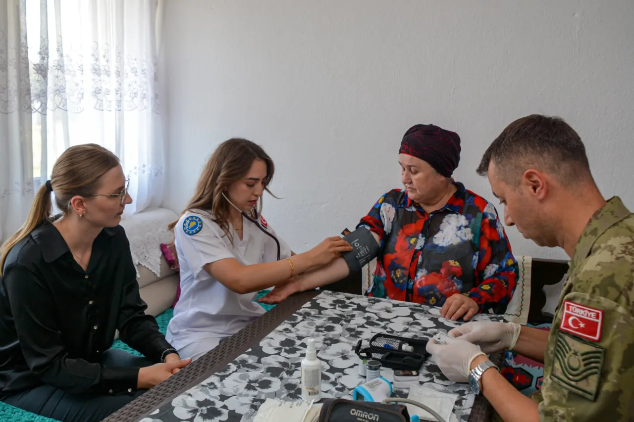 Türk askerinden Bosna-Hersek’te sağlık desteği