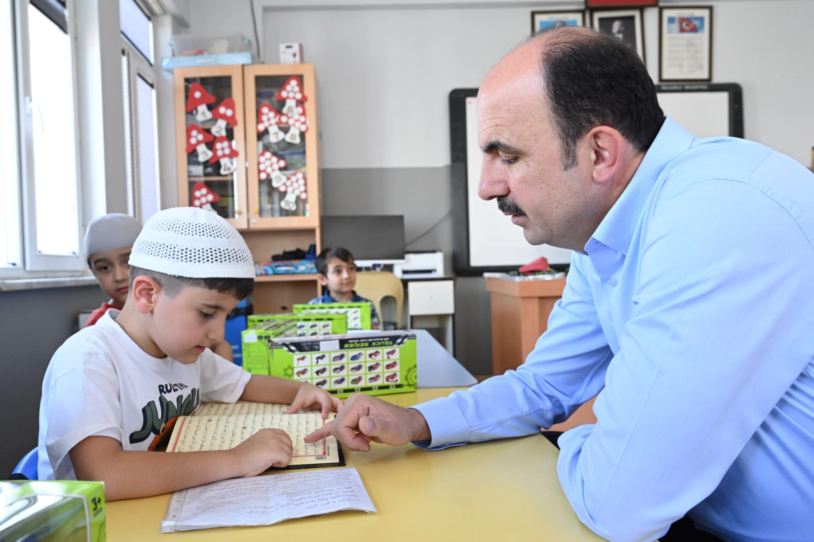 Başkan Altay, Halit Eroğlu Kur’an Kursu’nda öğrencilerle buluştu