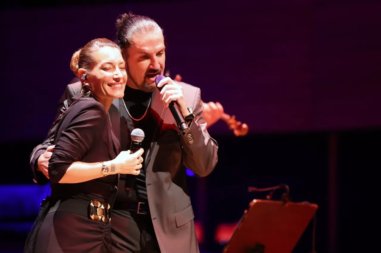 İzmirli opera sanatçısı, 30. sanat yılında İzmirliler ile buluştu