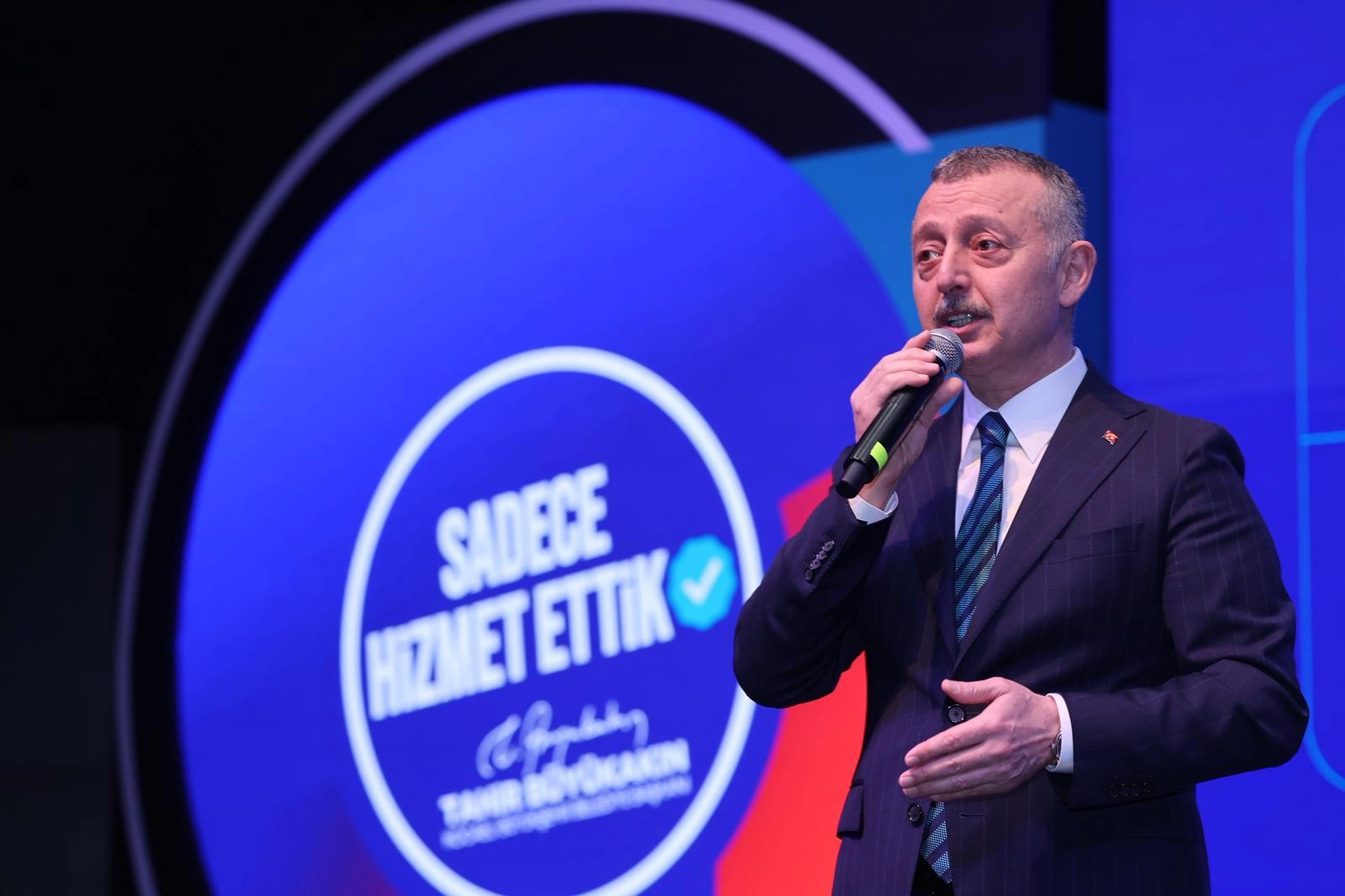 İzmir'de Başkan Tugay vatandaşlarla buluştu