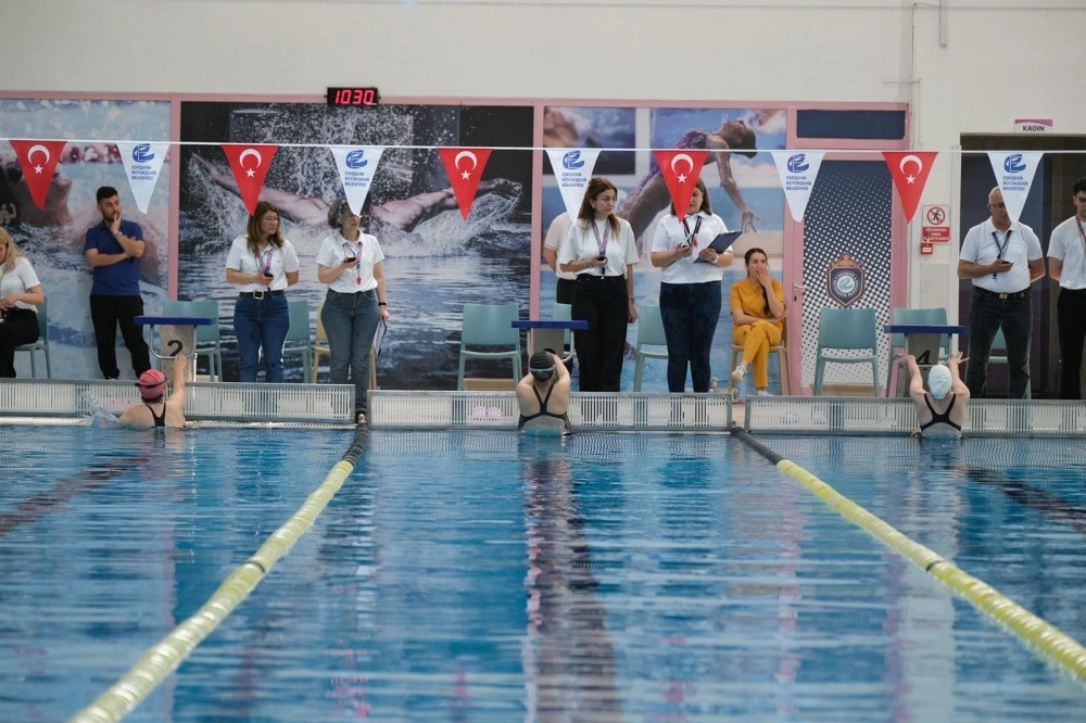 Eskişehir’de Engelsiz Kulaçlar renkli görüntülere sahne oldu