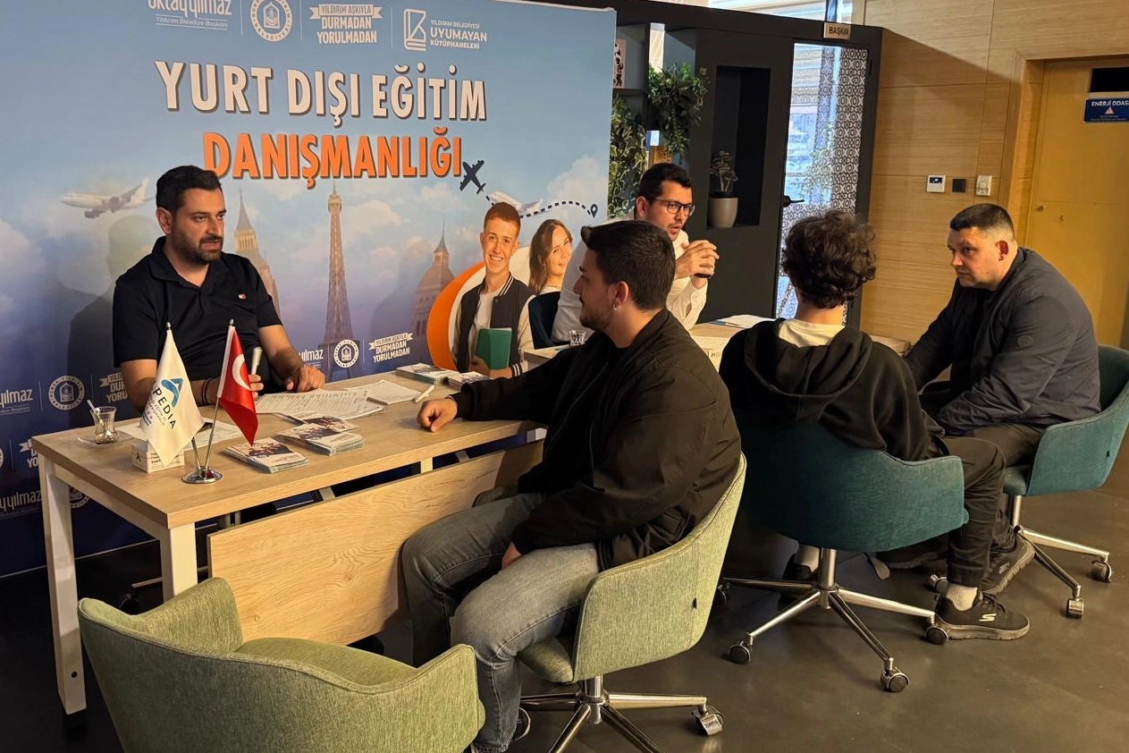 Bursa Yıldırım'dan gençlere eğitim danışmanlığı