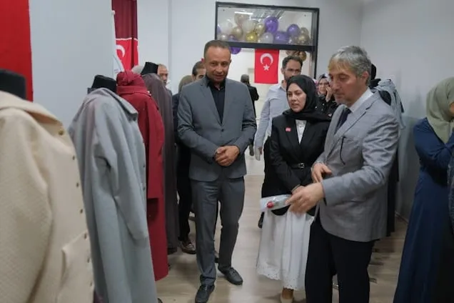 Kütahya’da GES kursiyerlerinden yıl sonu sergisi