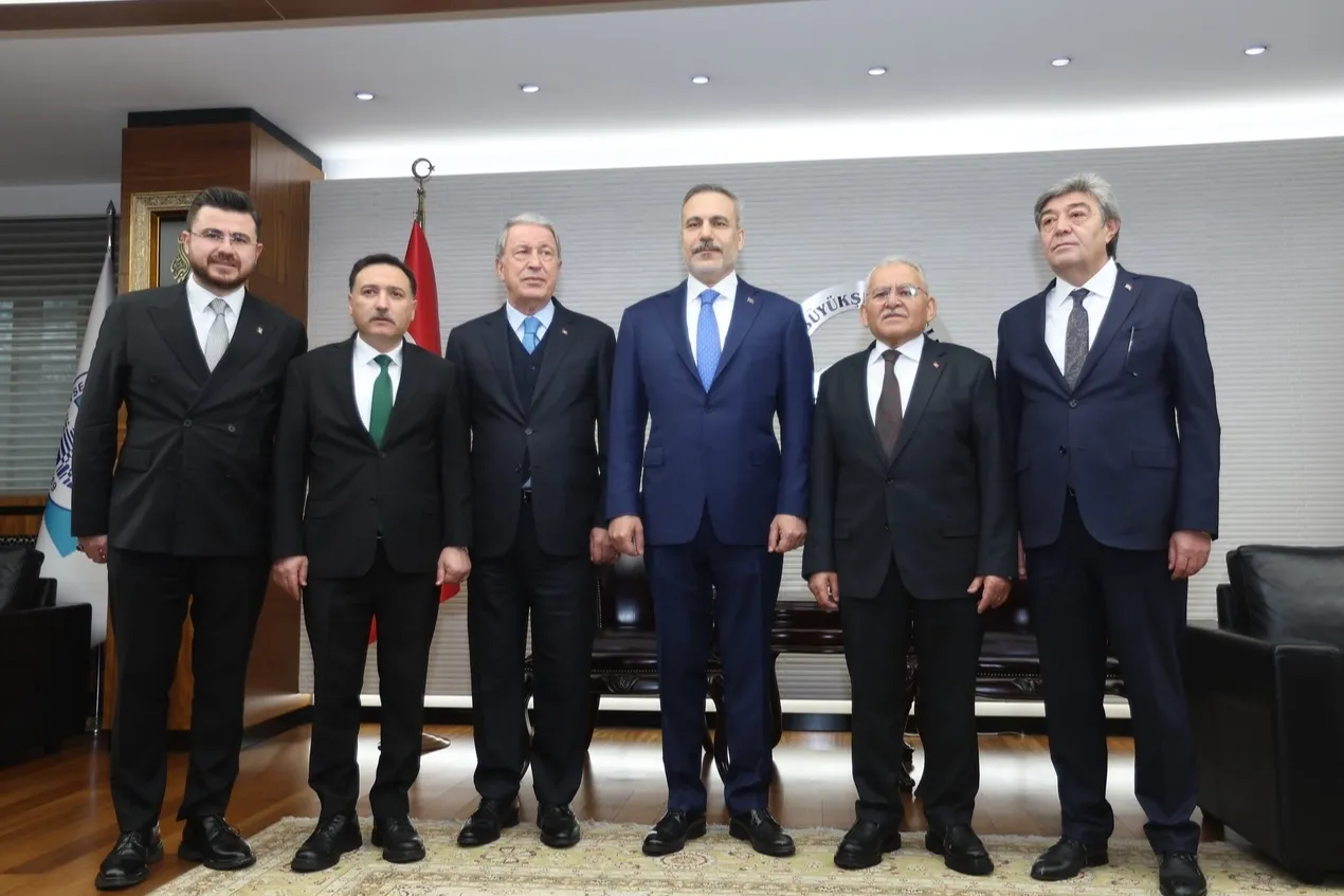 Memduh Büyükşehir Kayseri'nin çehresini değiştirdi