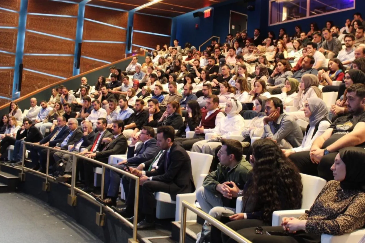 1416 bursiyerleri New York Türkevi'nde buluştu
