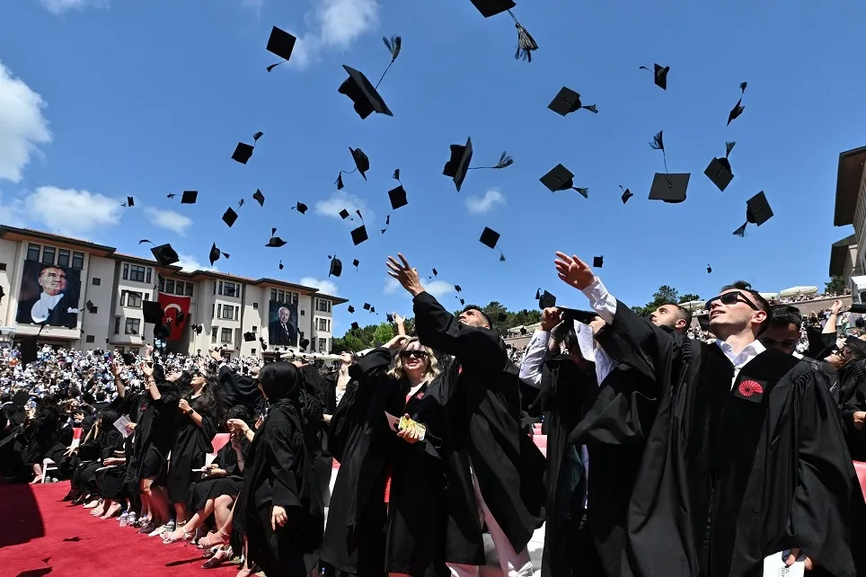 Türkiye'de yükseköğretim mezuniyetinde rekor artış! Gençlerin yarısına yakını üniversite mezunu