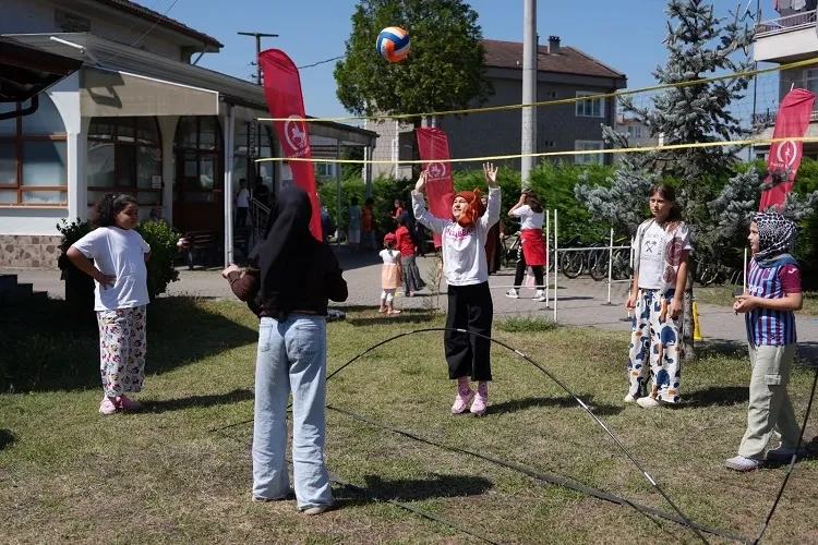 Düzce’de “Hareket Camide” projesinde Kur’an kursu öğrencileri sporla buluştu