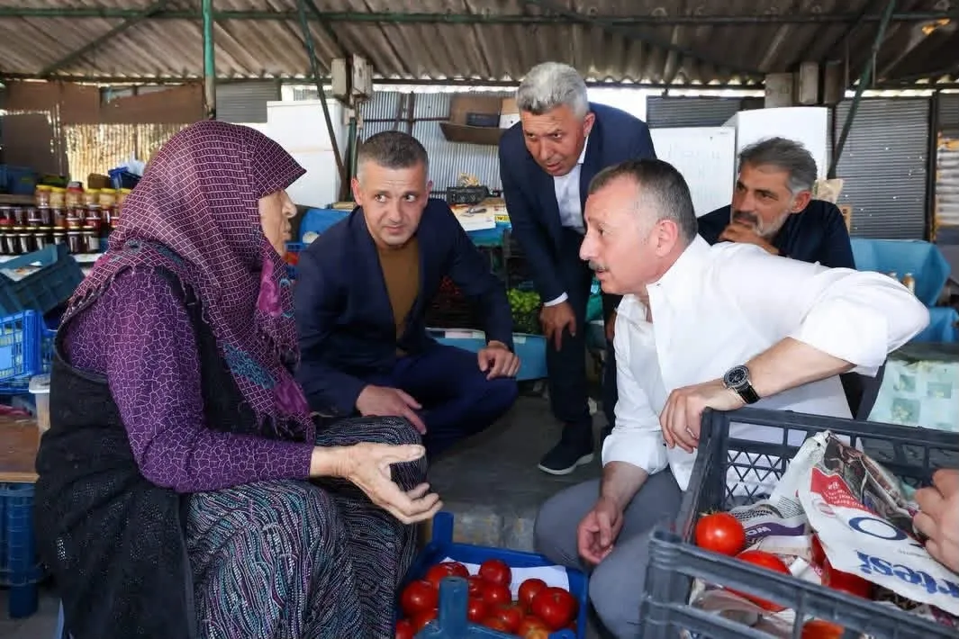 Başkan Büyükakın Kandıra’da vatandaşlarla buluştu