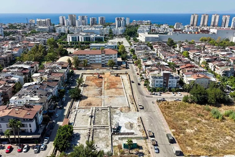 Muratpaşa raket sporlarının yeni merkezini kuruyor