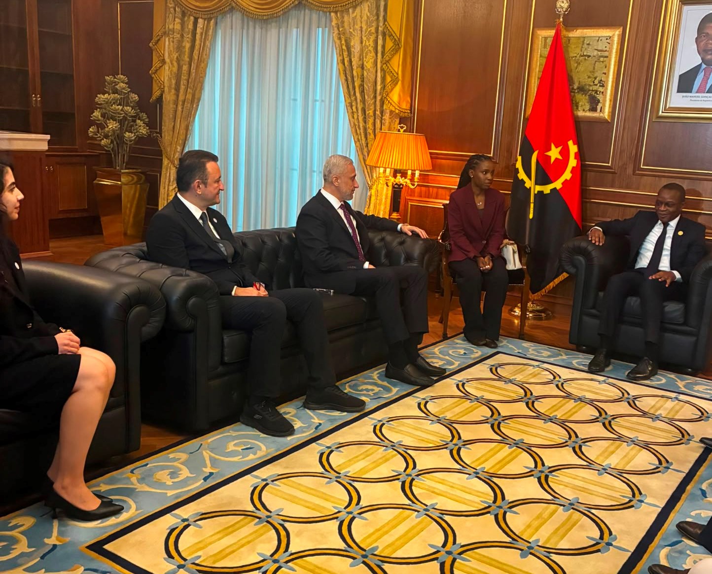 CHP Milletvekili Angola'da Resmi Ziyaret Yaptı