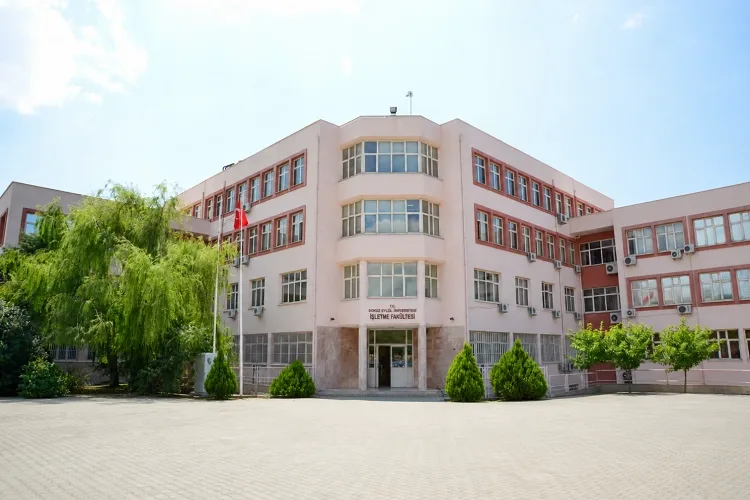 Türkiye'nin 3. devlet üniversitesi oldu: DEÜ AACSB aldı