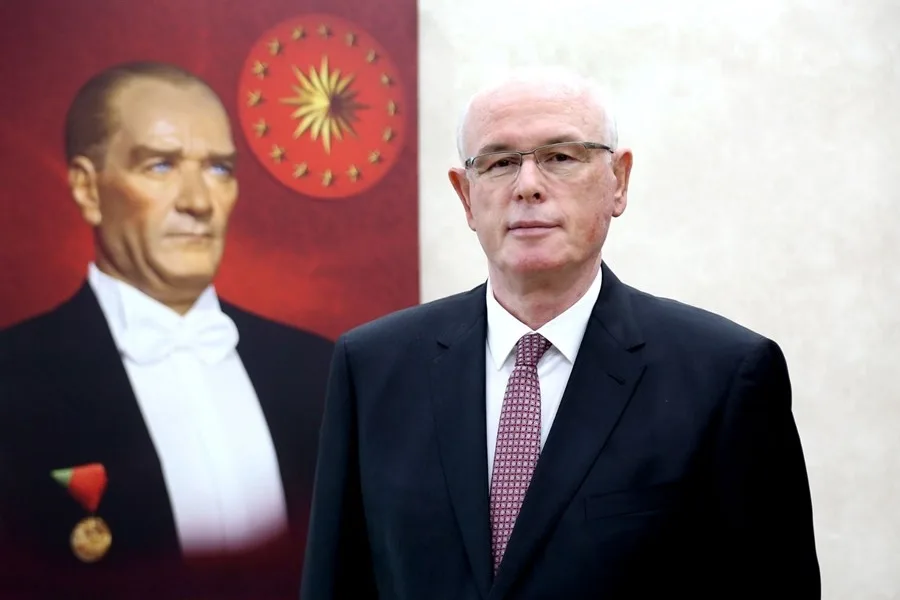 Kazım Kurt CHP’den Ayrıldı: “Mücadeleye Yeni Partide Devam”