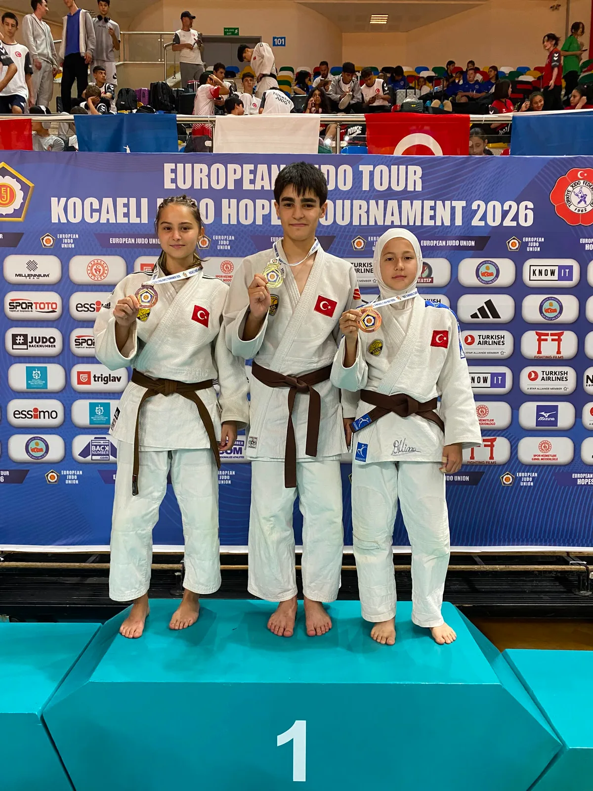 KONYA BÜYÜKŞEHİR MİNİKLER AVRUPA JUDO KUPASI'NI 3 MADALYA İLE TAÇLANDIRDI