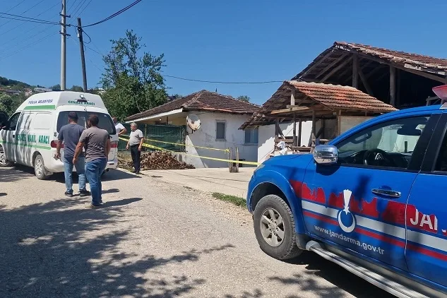 Yığılca'da kardeş kavgası: Yenge pompalı tüfekle öldürüldü