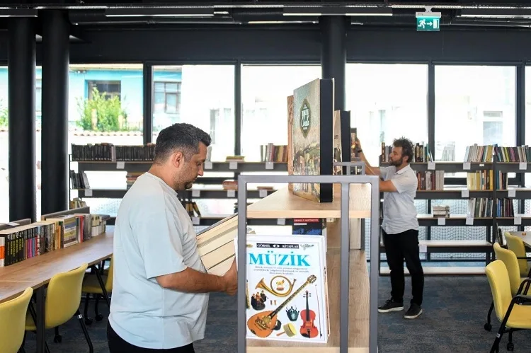 Yaşar Kemal Medeniyetler Kütüphanesi Bursa'da hizmete girdi