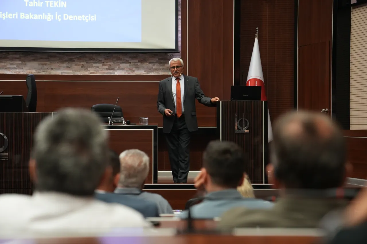 Ankara Keçiören'de belediye personeline hizmet içi eğitim