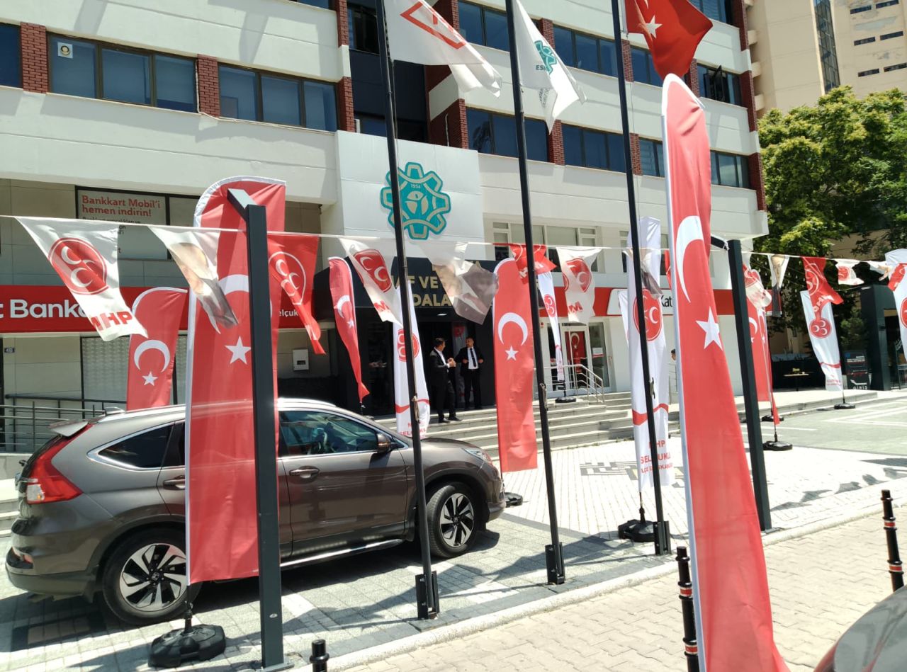 MHP Selçuklu İlçe Kongresi Tamamlandı! Kavas Güven Tazeledi