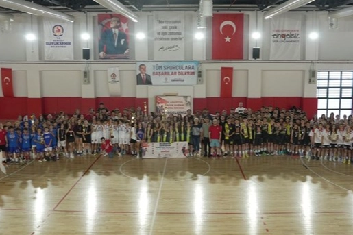Ege’nin genç sporcuları Denizli’de buluştu