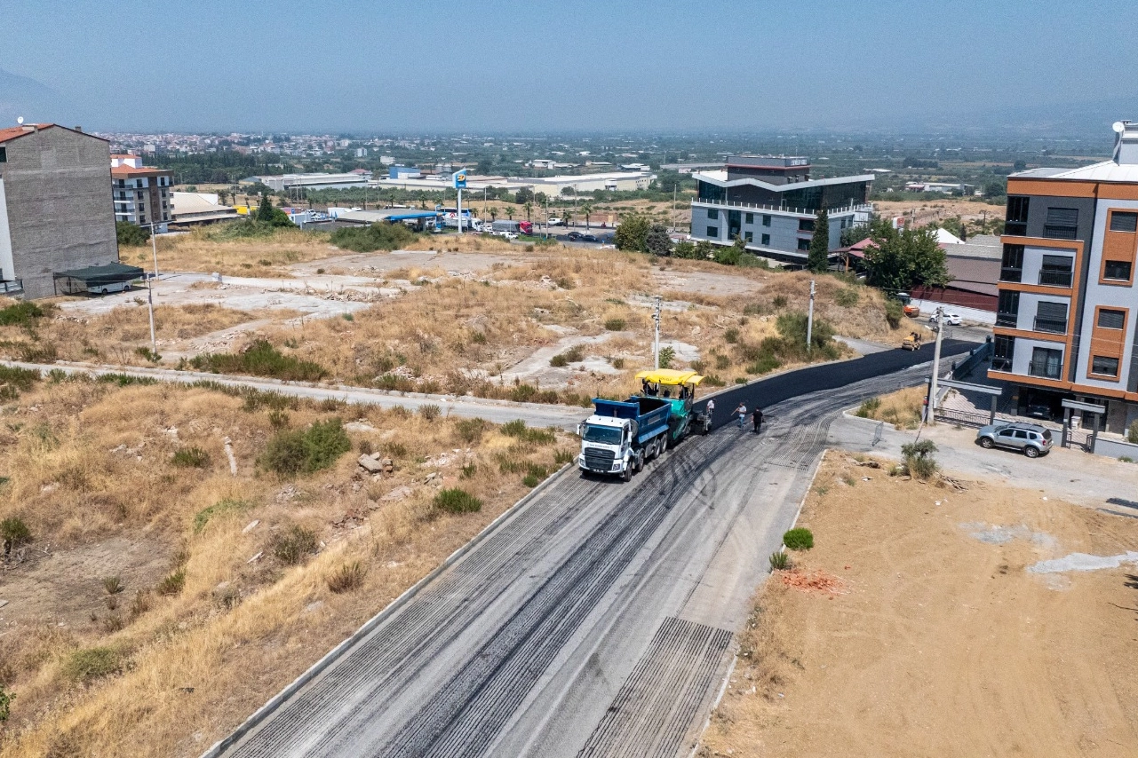 Manisa Turgutlu'ya 4 bin ton sıcak asfalt