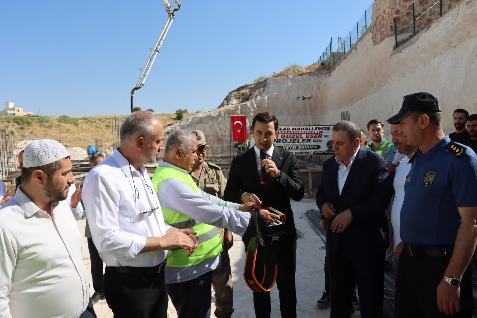 Midyat Bağlar'a 'çok amaçlı' sosyal temel