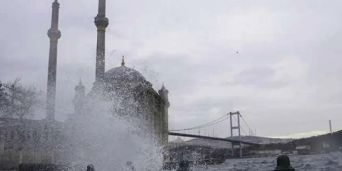 Meteoroloji'den iki bölgeye kritik uyarı! Kuvvetli sağanak ve rüzgar geliyor!