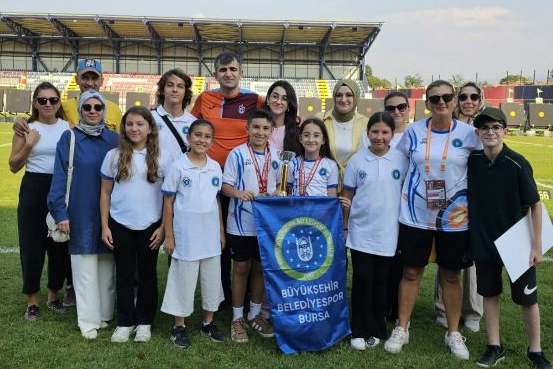 Bursa Büyükşehir Belediyesporlu okçulardan 3 madalya
