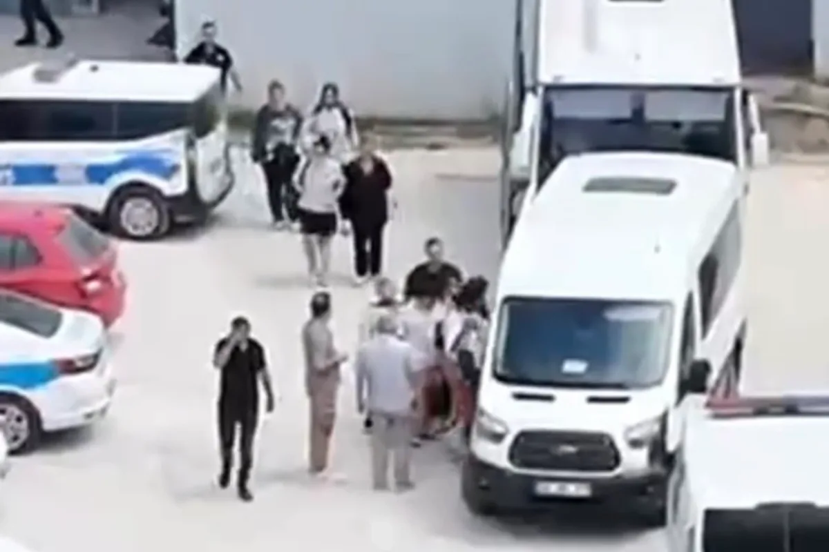 Akçakoca'da telefon dolandırıcılığı: 53 gözaltı