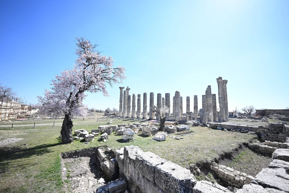 Uzuncaburç'ta Arkeoköy: Tarih ve ekonomi canlandı